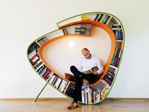 15-Unusual-Bookshelves-Ideas9-718x539
